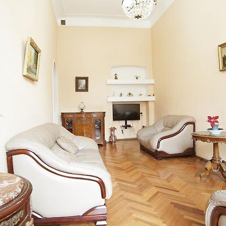 Apartment In Purtseladze Street Tbilisi Eksteriør bilde