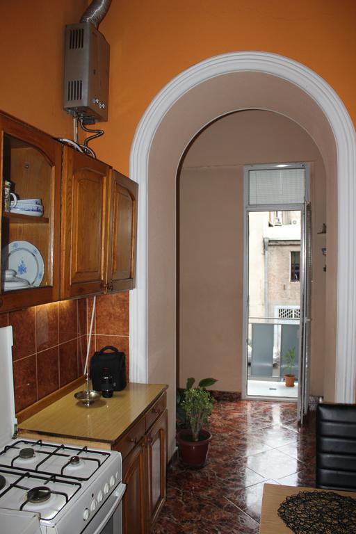 Apartment In Purtseladze Street Tbilisi Eksteriør bilde