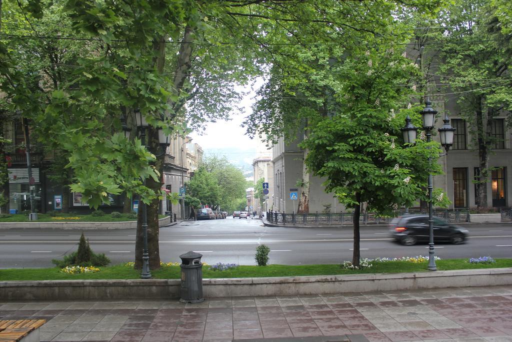 Apartment In Purtseladze Street Tbilisi Eksteriør bilde