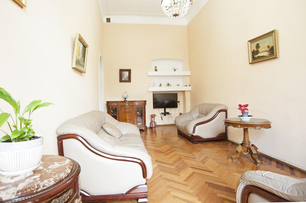 Apartment In Purtseladze Street Tbilisi Eksteriør bilde