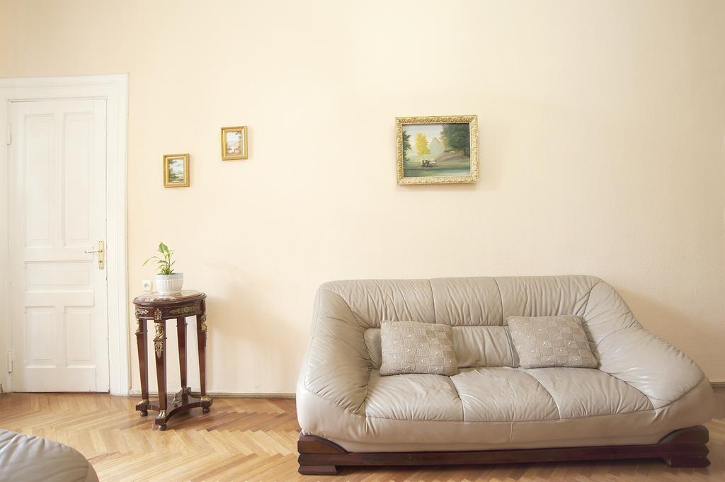 Apartment In Purtseladze Street Tbilisi Eksteriør bilde