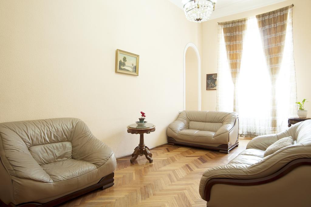 Apartment In Purtseladze Street Tbilisi Eksteriør bilde